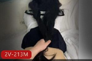 最新极品JK妹子被抓着双马尾后推车jiao chuan