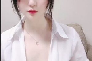 美貌责任：喵小萌的酸奶诱惑