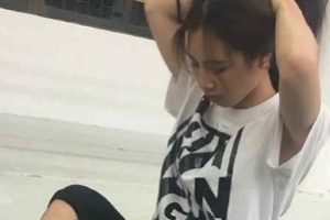 华裔大学萌妹：清纯素人学长，粉嫩可爱，绅士小白兔，妩媚狐狸精，76v11.2G真实自拍拍摄，纯情浮力姬，真实可信！