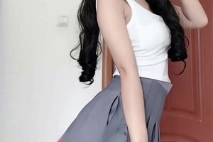 仙仙小草莓网红视频合集：美人胚子纤细车灯御女学生可爱装，24.5GB解压码