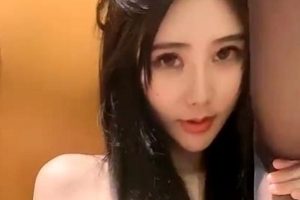 某推女神xx：颜值身材俱佳，完全露脸主播，1V1.5G互动直播资源