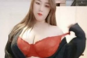 花椒直播网红“女博士”高颜值丰满肉感视频合集