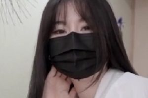 《娜娜与继母的美妙对白》