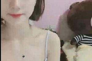 快手网红母女俩直播扣穴B视频