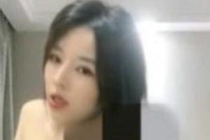 小雅小雅高颜值女神主播，计时收费房醉酒销魂