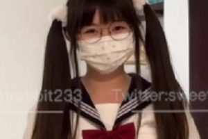 软萌兔兔酱黑丝陪玩视频2v+1.7G百度盘