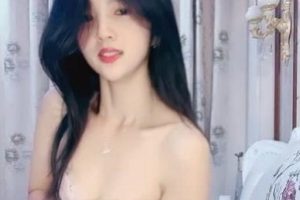 韩国小美：自娱自乐女神，颜值身材玩具大放送