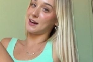 外国小姐姐的美足照片在OnlyFans上转载和搬运，百度秒传