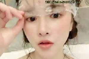 氣質女神的浴缸深处大戰：帥氣弟弟賣力吃D