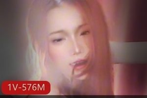 自拍达人可可露丽：15分钟S浪陈年弄鲍美颜车衣道具秀