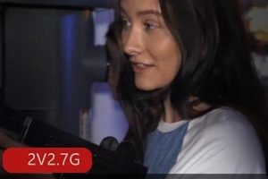 夜校女孩：开战游戏厅，教授观看资源下载，小伙伴共享