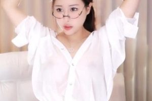 人体喷泉：Peeggy-fun女王新作品
