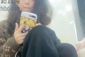 套路直播豆满月最新合集17V9.38G，收藏70，百度ED2K