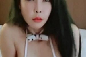优质嫩模奶牛内衣火爆身材单男前后双开1V488M，诱惑演绎