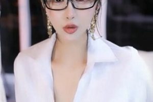 小恩雅1部572M优质CC定制剧情