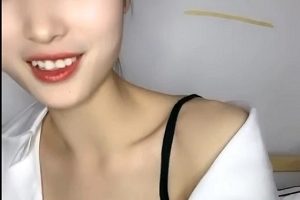 **推特小九九辣舞集90分钟23.8g肉感摇**