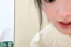 宿舍学妹直播湿身30v50.4g