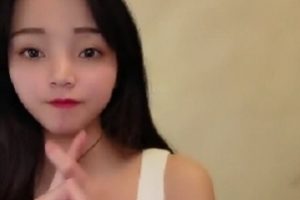 1.87G某毛发浓密清纯妹妹女神级网盘视频1V+6P合集