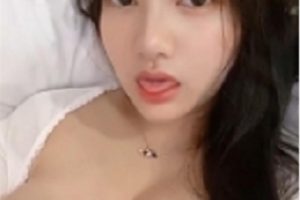 小尤奈推特超社保童颜大罩杯视频88部50G露脸绝艳