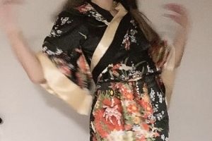 推特网红一少劲爆举牌定制88V15.7G露脸美艳