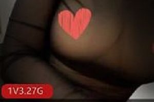 推特S级高端女模kyara_Sss优质视频1部3.27G蜜桃臀太会玩了
